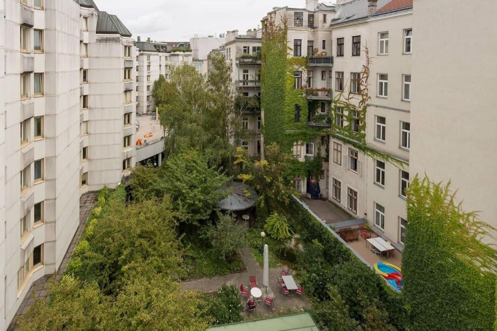 Amazing Terrace, Close To Viennas Biggest Shopping Street ภายนอก รูปภาพ