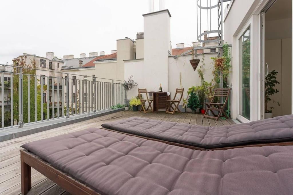 Amazing Terrace, Close To Viennas Biggest Shopping Street ภายนอก รูปภาพ